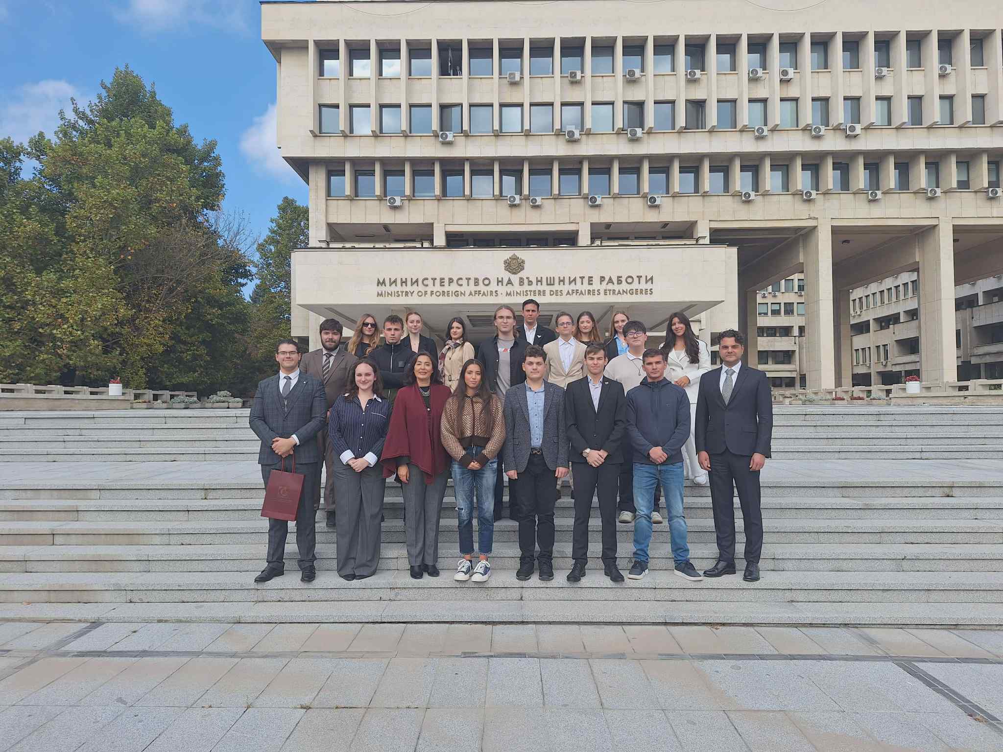Месечен обзор за октомври